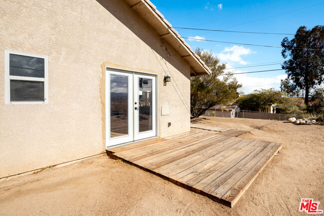 Building Photo - 6427 Palo Alto Ave