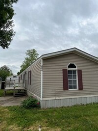Building Photo - Home For Sale