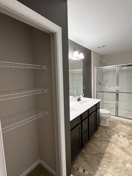 Building Photo - 1635 Hooper Court