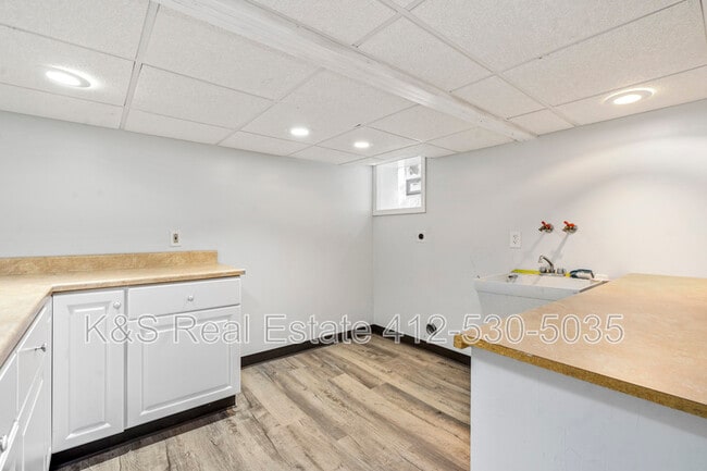 Building Photo - 134 Groveland St