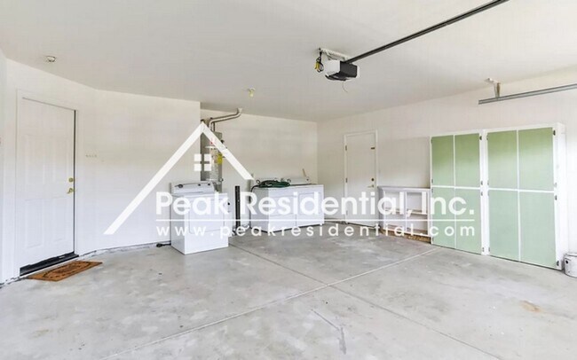 Building Photo - Spacious Elk Grove 4bd/2ba Home with 2 Car...