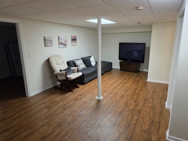 Building Photo - 54 Woodview Dr
