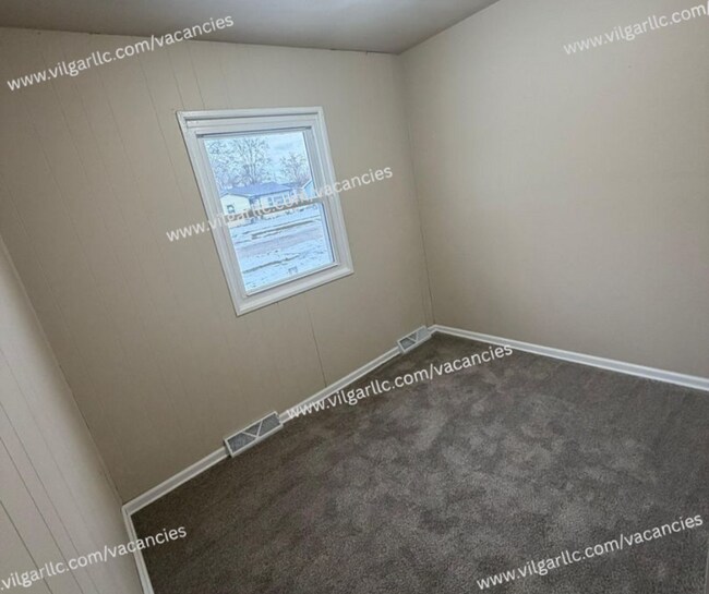 Building Photo - Cozy 3 Bedrooms • 1 Bathroom house in Gary, IN