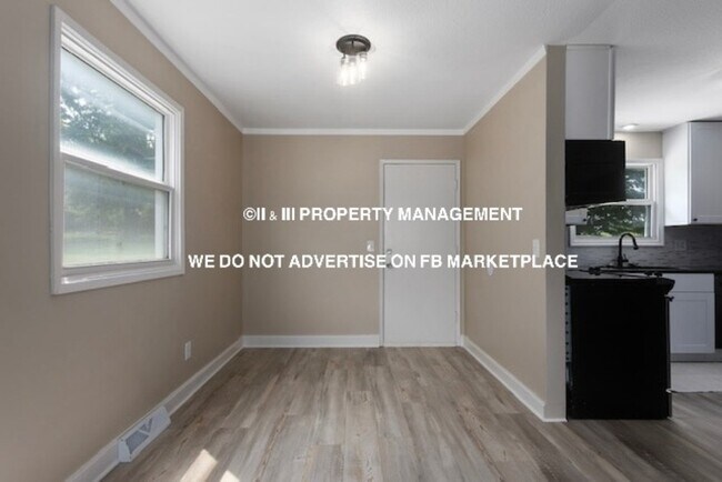 Building Photo - 7801 NE San Rafael Dr