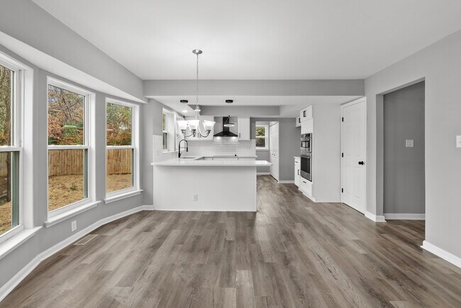 Building Photo - 1917 Grove Point Ct