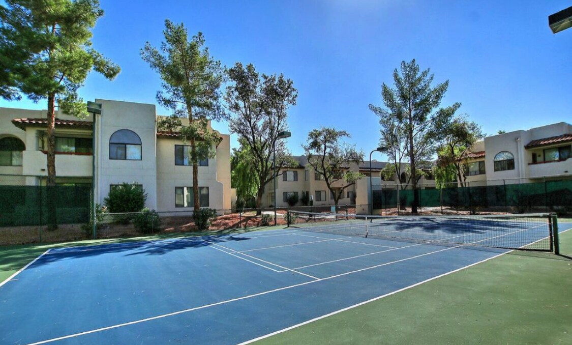 Tennis Court - 750 E Northern Ave