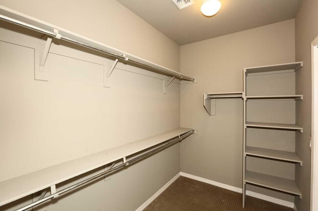 Building Photo - 4430 E Angela Dr