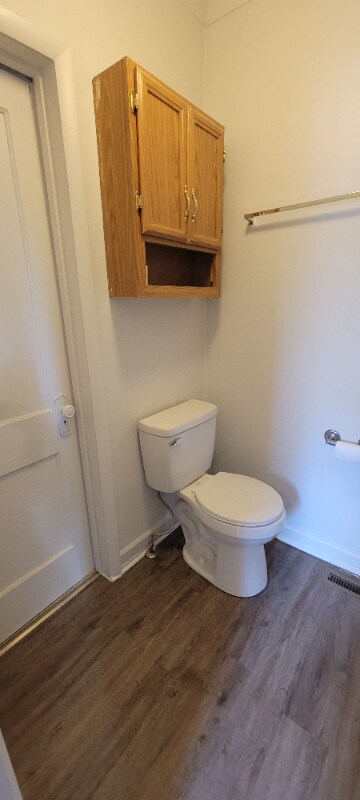 Building Photo - 1008 E Ash St