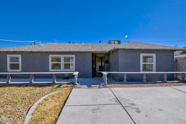 Building Photo - 1037 Yucca Ave