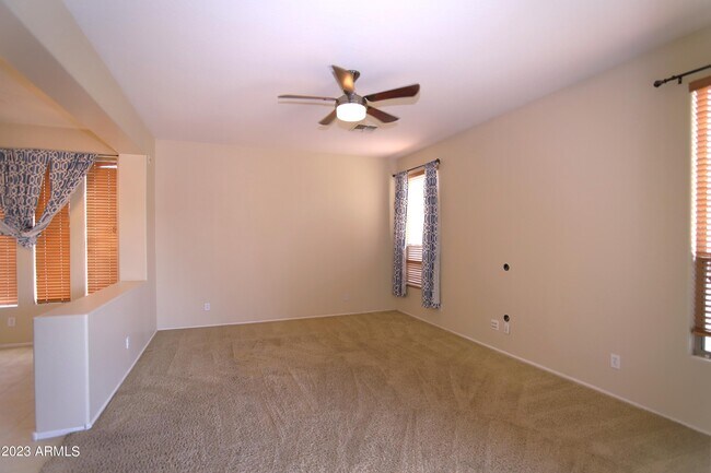 Building Photo - 779 E Mead Dr