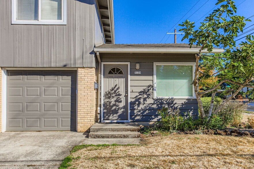 Building Photo - 5139 SE Tolman St