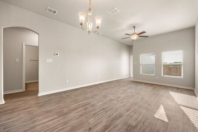Building Photo - 5502 Cibolo Pass