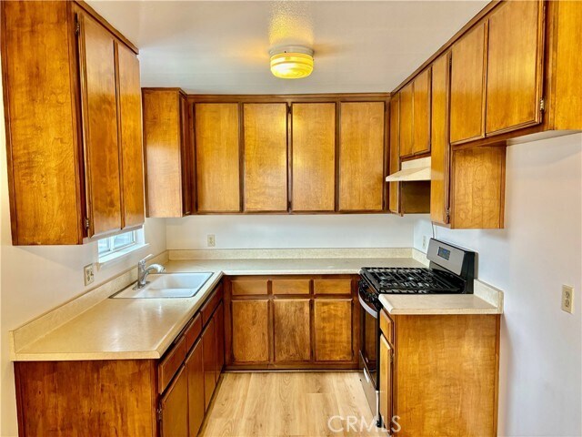 Primary Photo - 208 S West St