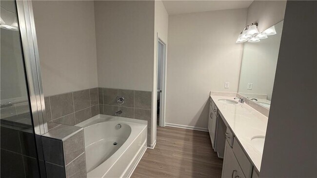 Building Photo - 3587 Fairhaven Dr