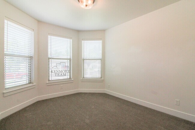 Building Photo - 1638 Livorno Ave