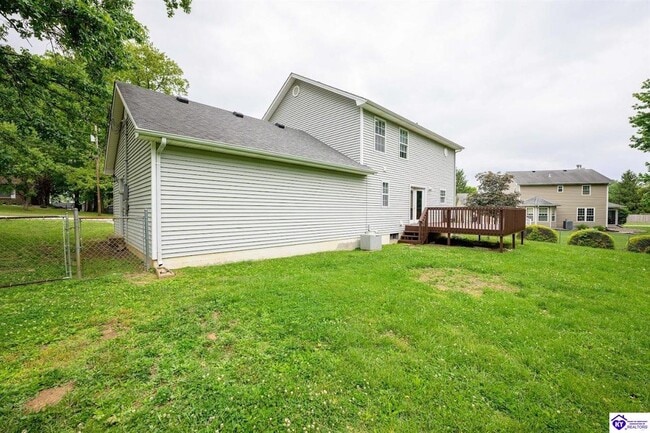 Building Photo - 1802 Oriole Dr
