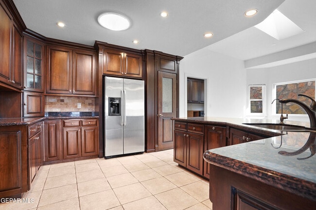 Building Photo - 7216 San Marino Dr