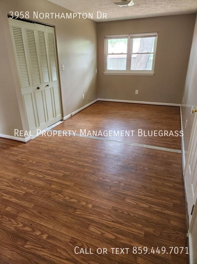 Building Photo - 3958 Northampton Dr