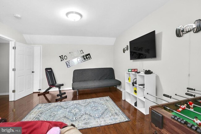 Building Photo - 3518 Reserve Dr