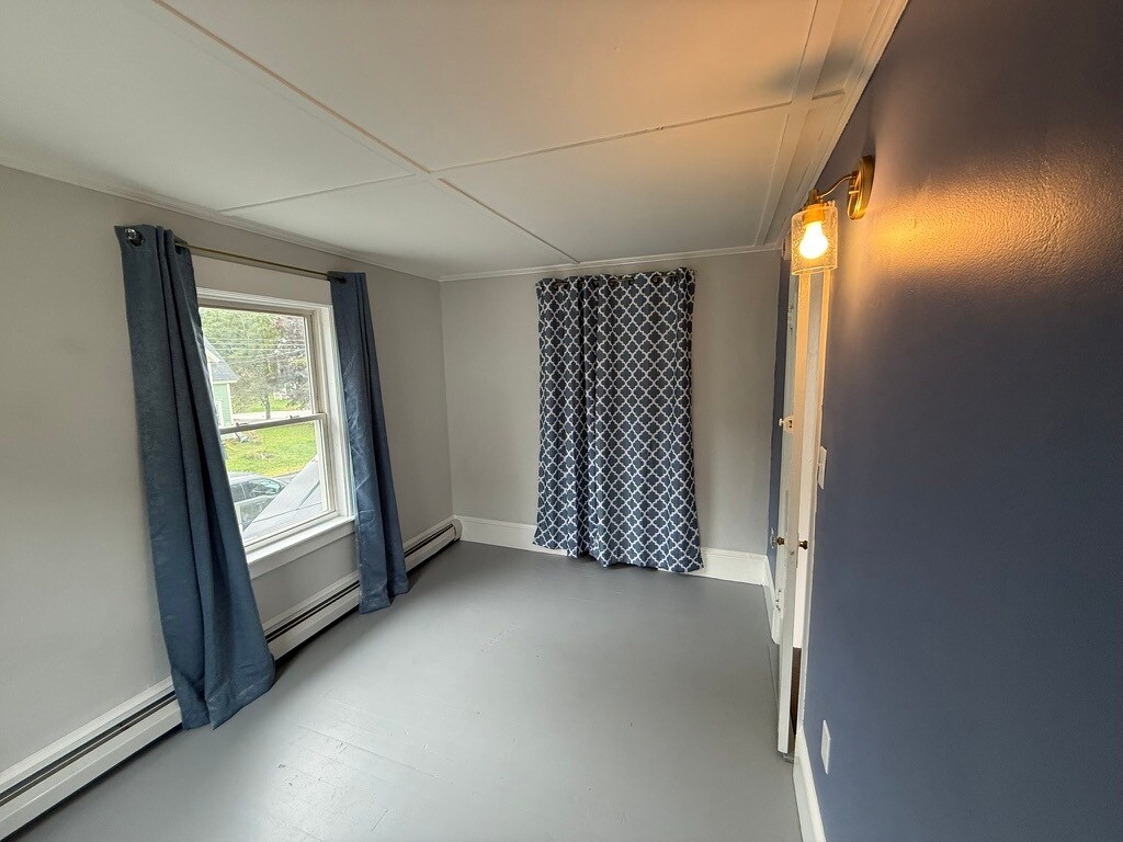 Bedroom 1 - 40 Russell St