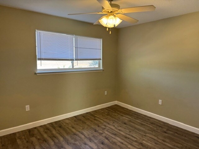 Building Photo - 1110 Airport Rd