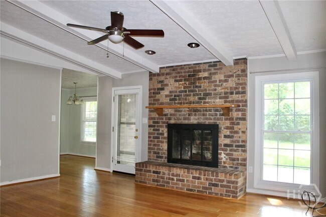 Building Photo - 1409 Bellview Dr