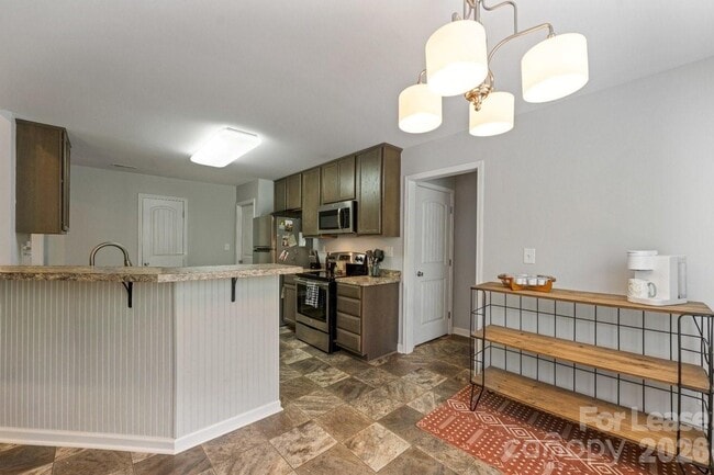 Building Photo - 155 Rose Brier Lane.