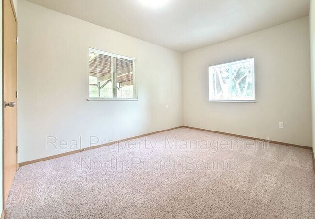 Building Photo - 4131 104th St NE