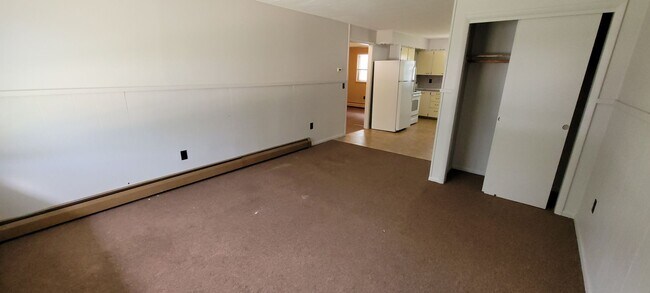 Building Photo - 1072 Lassie Ln SW