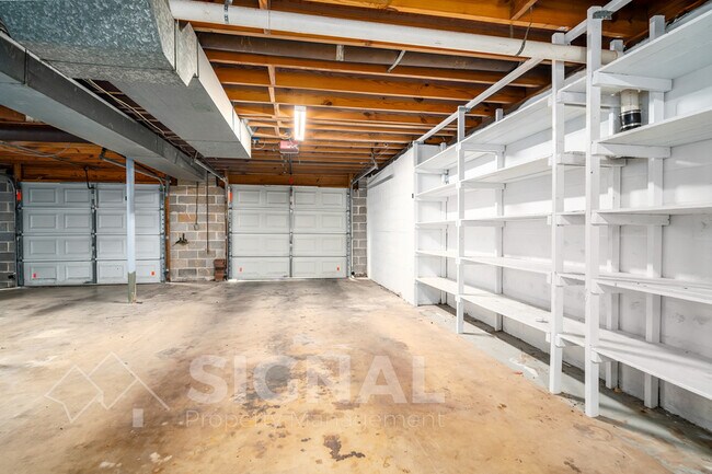 Building Photo - 2245 Tal Heim Dr