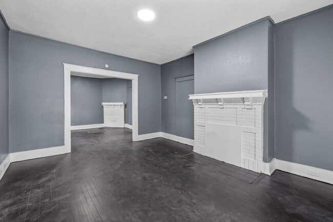 Building Photo - 963 3rd St W
