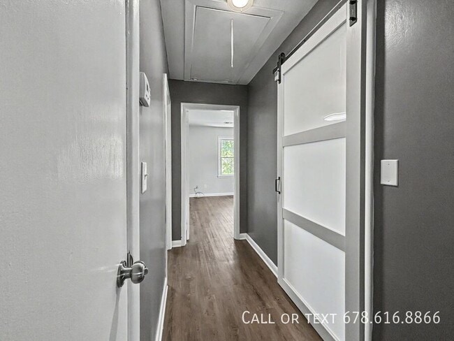 Building Photo - 560 Lee Byrd Rd