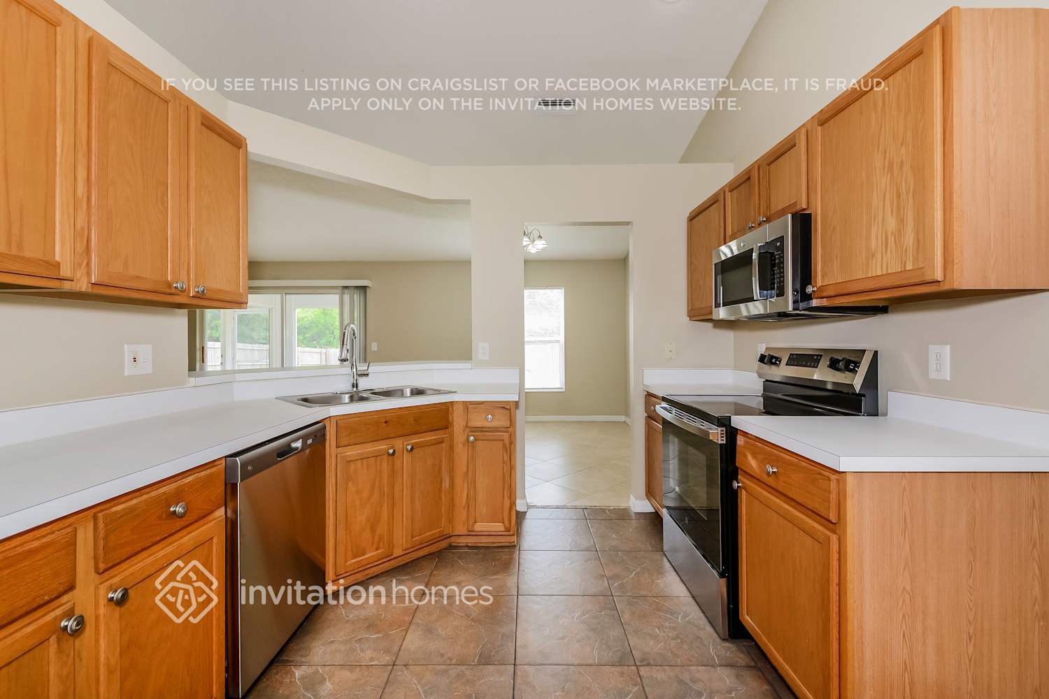 Building Photo - 4526 Sanibel Way