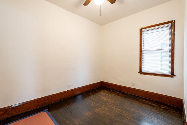 Building Photo - Charming 3-Bed Home in Bayview!  Pets Welcome!