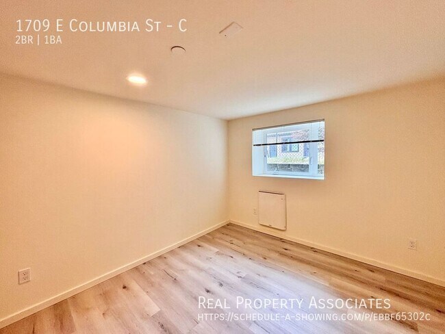 Building Photo - 1709 E Columbia St