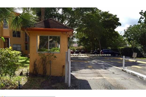 Building Photo - 4354 NW 9th Ave