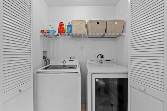 Building Photo - 186 Salem St