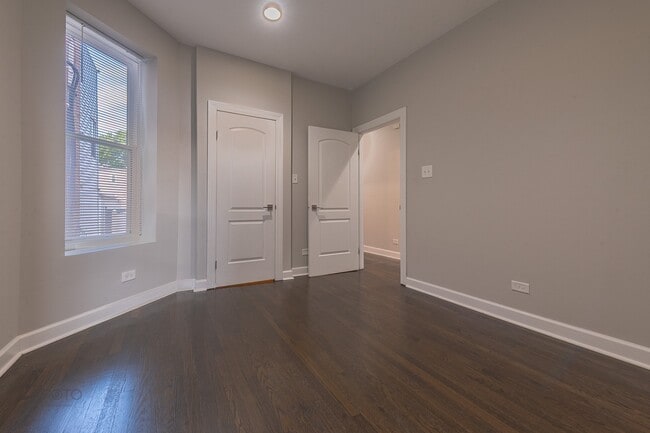 Building Photo - 4934 N Albany Ave