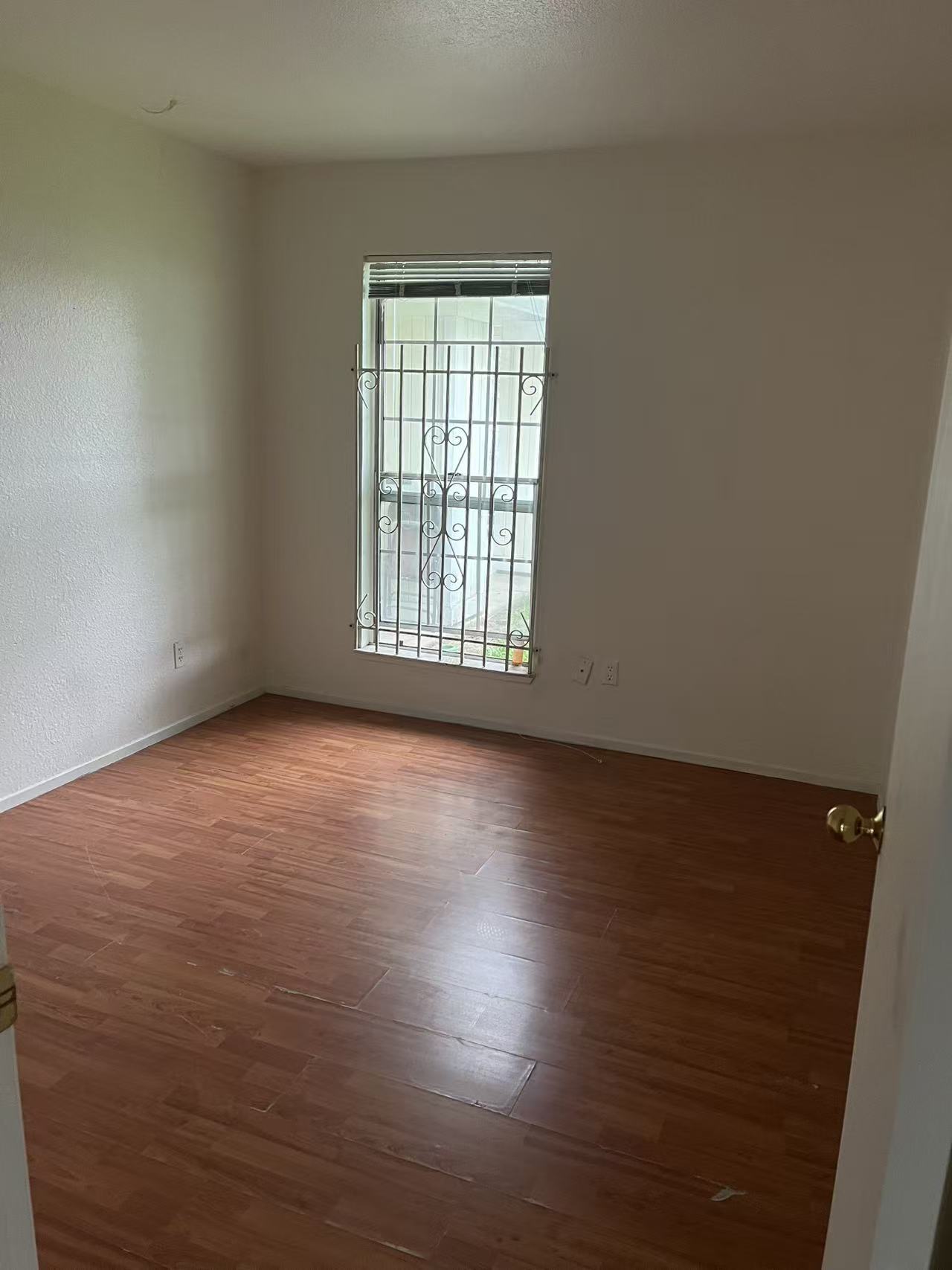 Building Photo - 2825 Woodland Ave