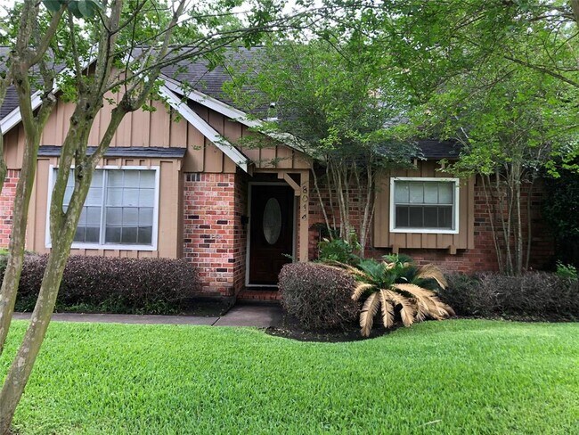 Building Photo - 8014 Mobud Dr