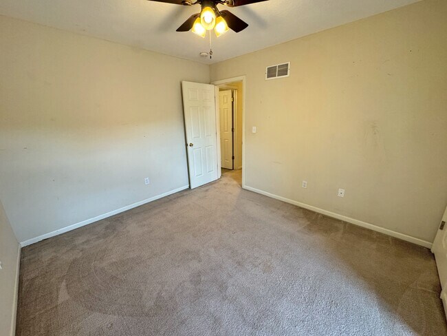 Building Photo - 1214 Dustins Way