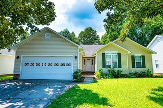 Building Photo - 118 Monterey Cir