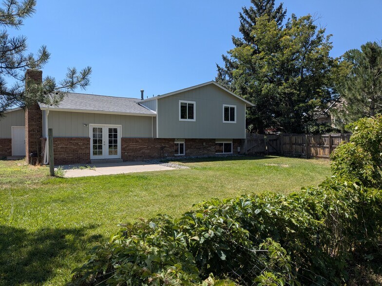 1/4 acre lot - 1608 23rd Ave