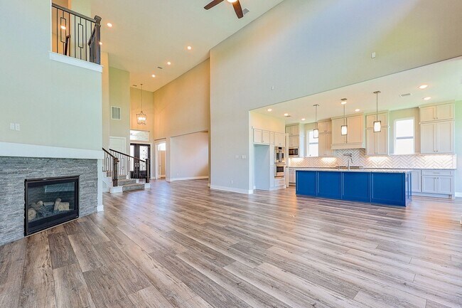 Building Photo - 10334 Fountain Shore Dr