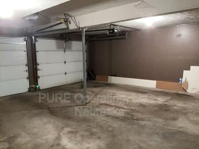 Building Photo - 10821 Curtis Ave Cir