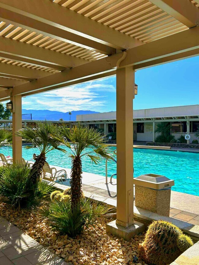 Building Photo - 39281 Palm Greens Pkwy