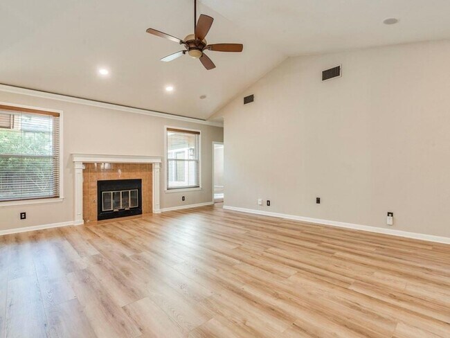 Building Photo - 808 Timber Trail