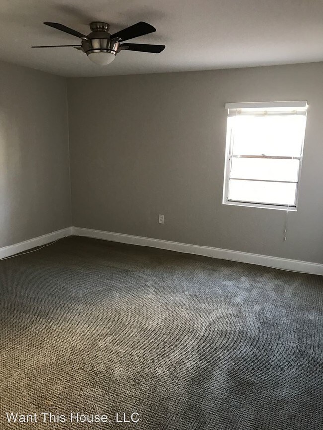 Building Photo - 3909 W Cleveland St