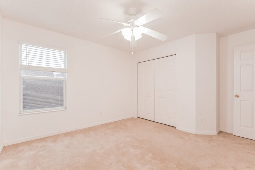 Building Photo - 2601 River Ridge Dr