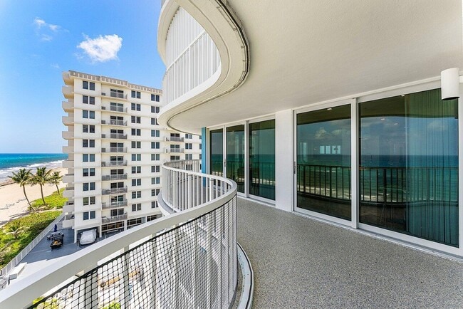 Building Photo - 3211 S Ocean Blvd
